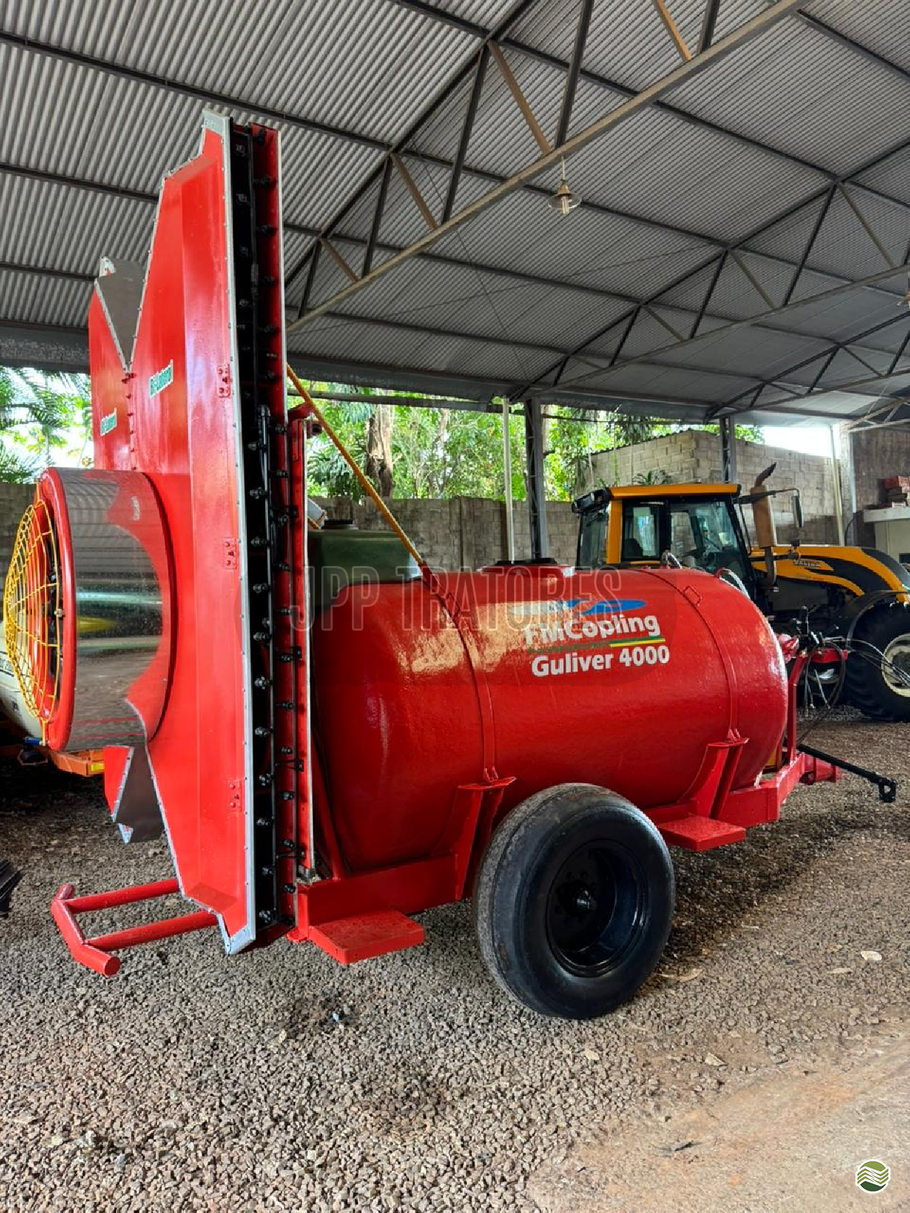 PULVERIZADOR FMC GULIVER 4000 BI LATERAL Arrasto JPP Tratores MONTE ALTO SÃO PAULO SP